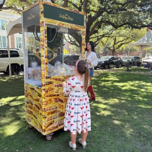 A Claw Machine Filled With Po'Boys and Gumbo Hits Dallas This Weekend